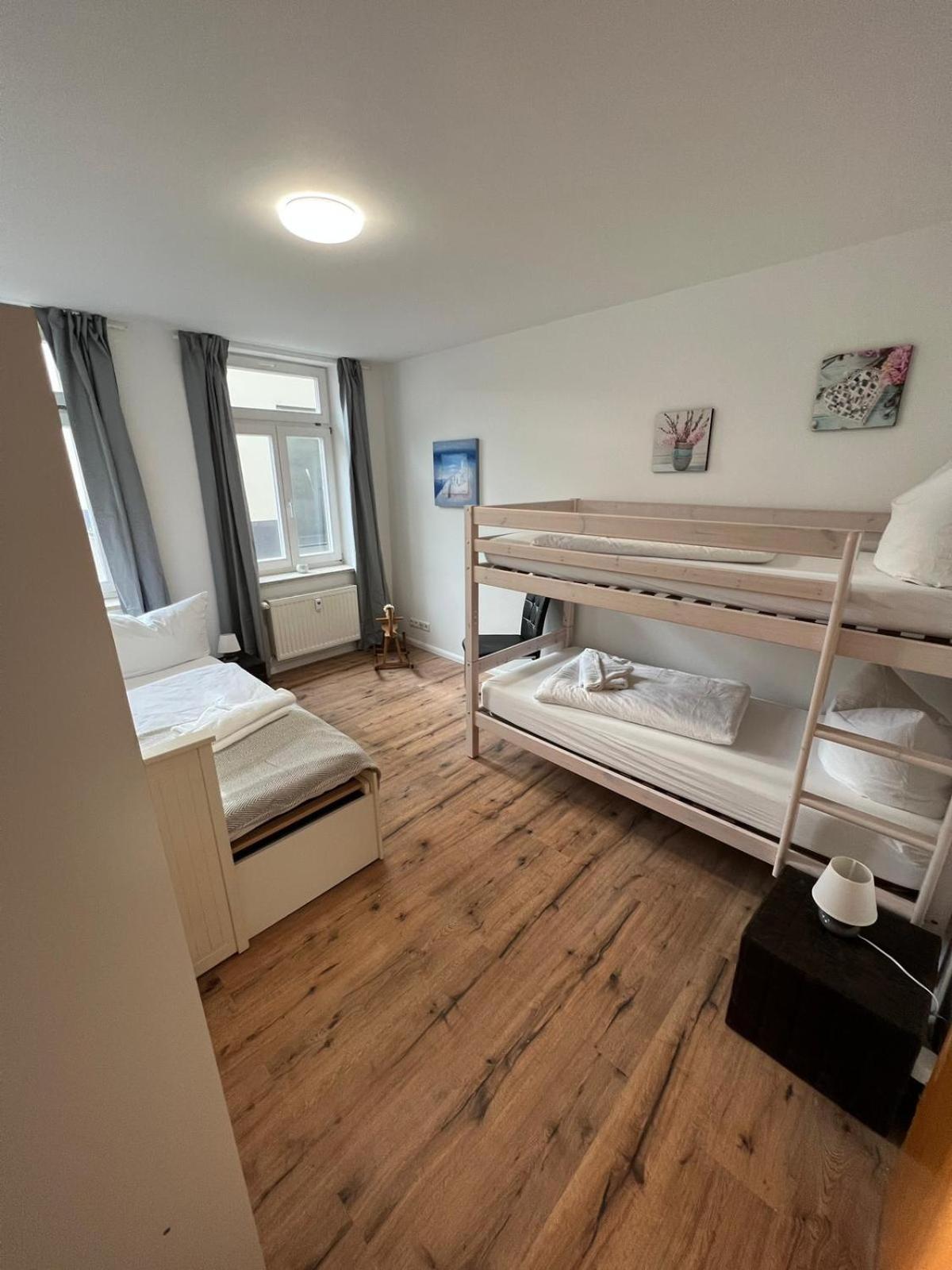 Apartment Bernstein Ruhig, Familienfreundlich Mit Garten 로스토크 외부 사진